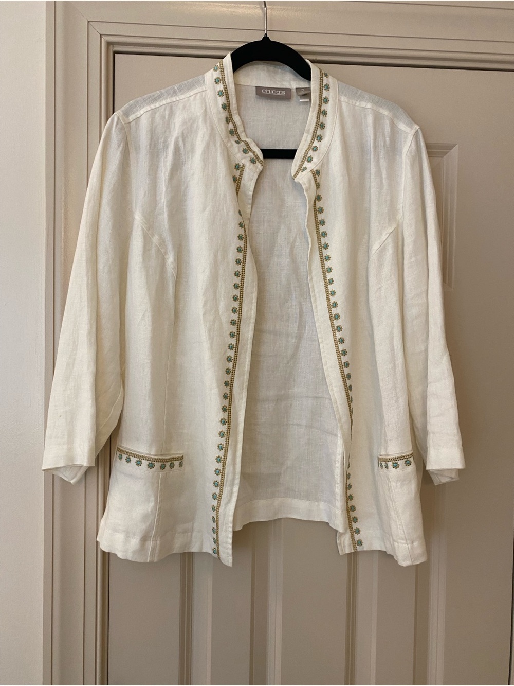 Chico’s size 2 Cream Embroidered Linen Jacket